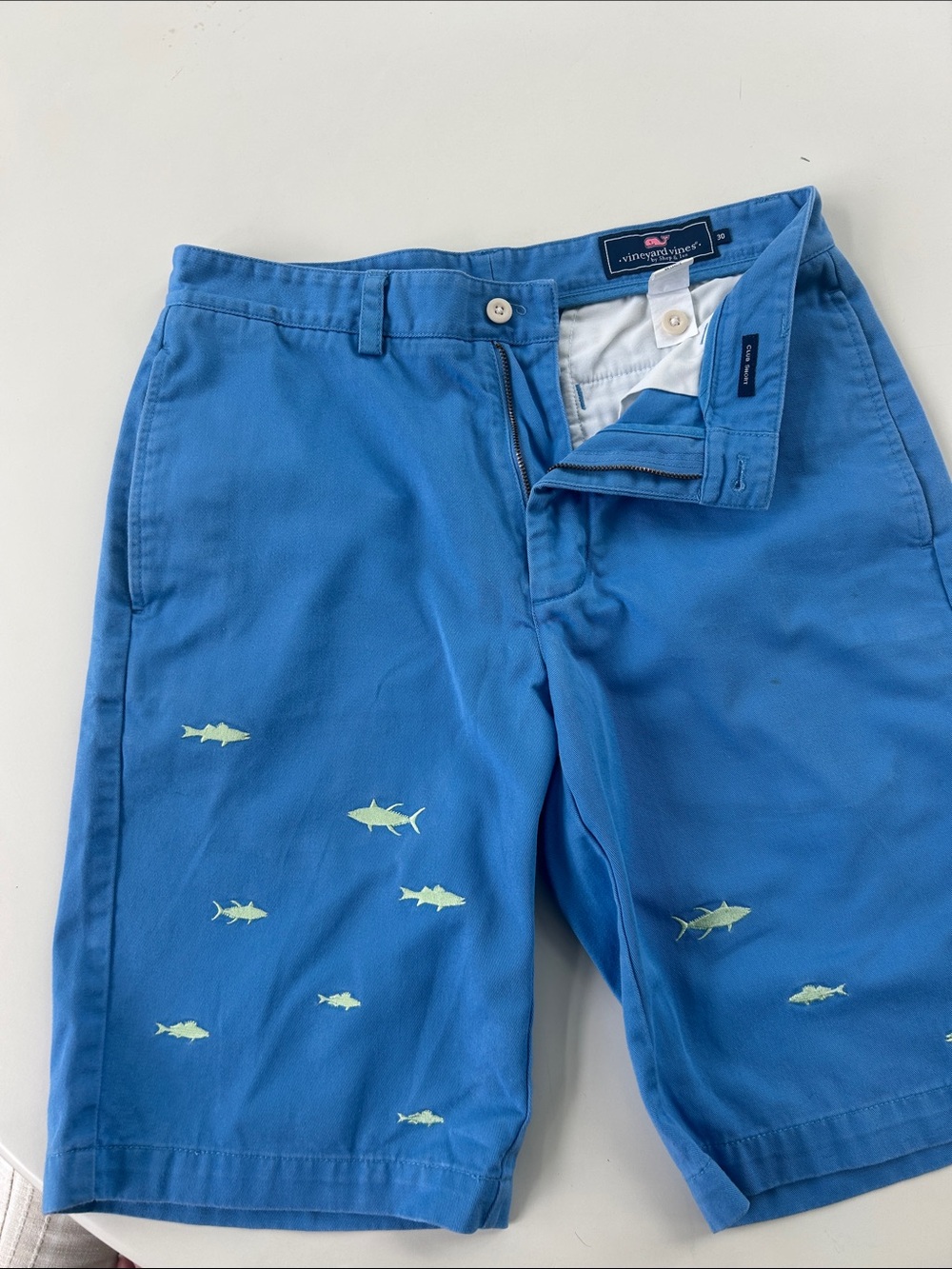Vineyard Vines Blue Chino Club Shorts with Embroidered Lime Fish Sz 30